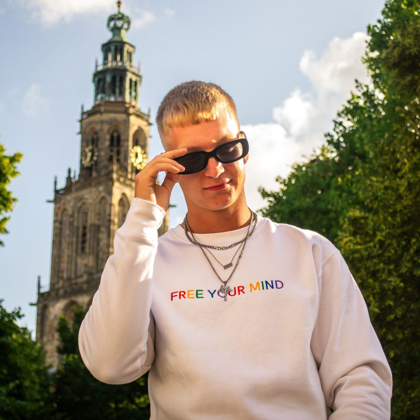 Unisex Premium Sweatshirt "FREE YOUR MIND" colored