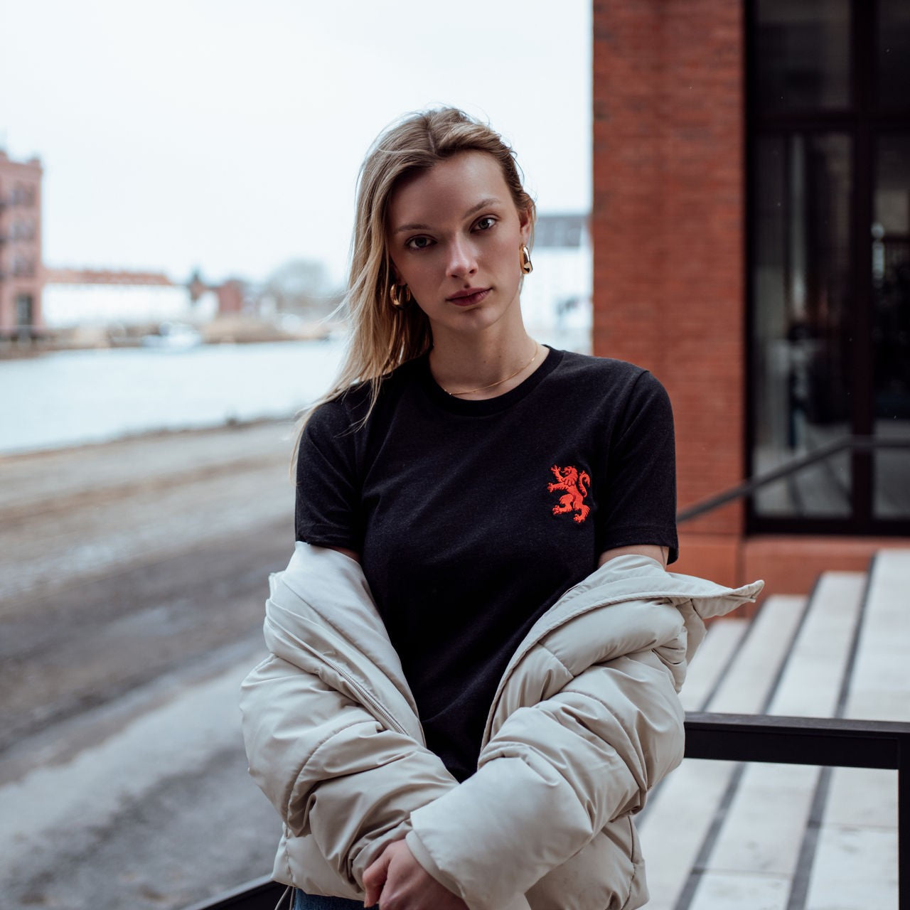 Unisex T-Shirt "Orange Lion"