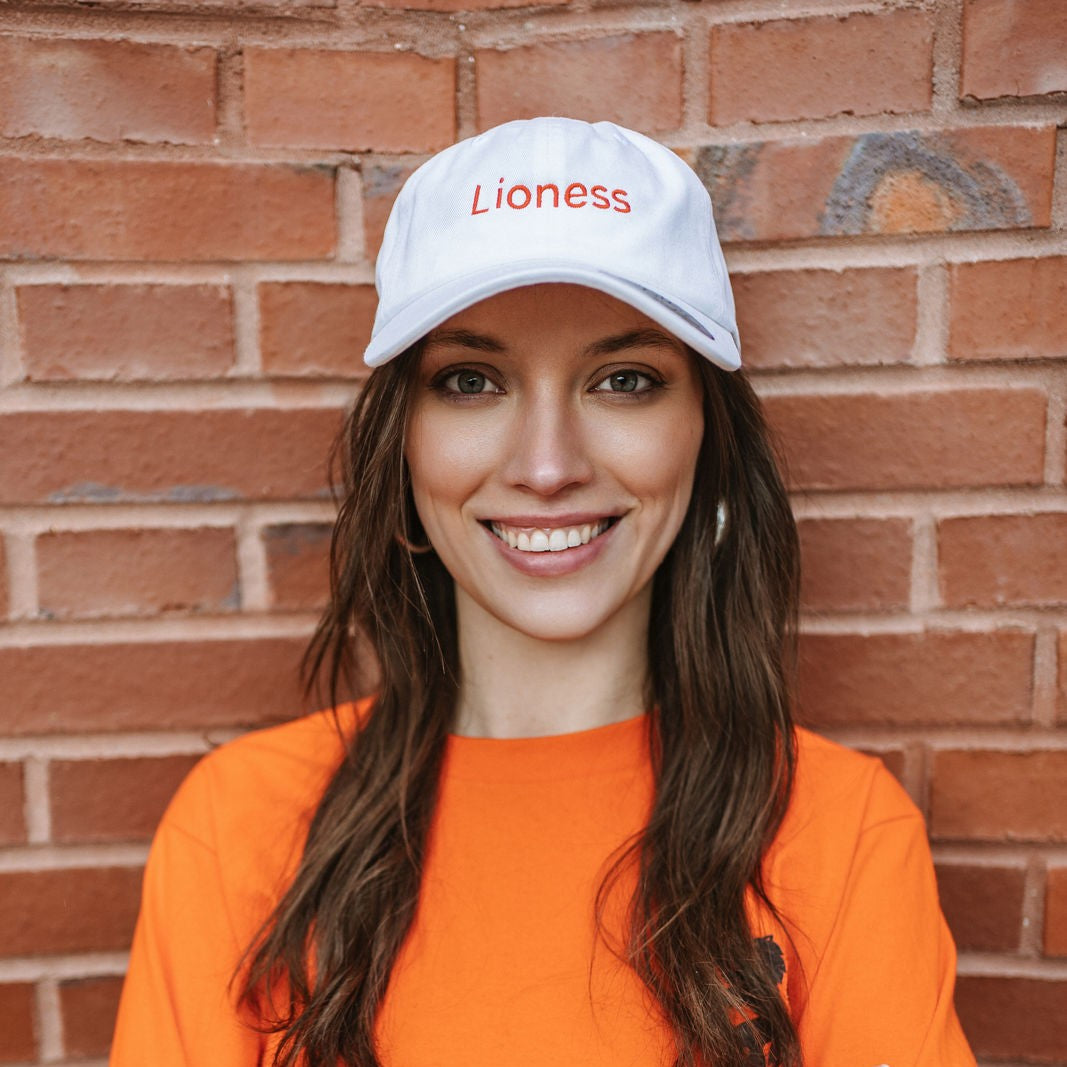 Dad hat "Lioness"