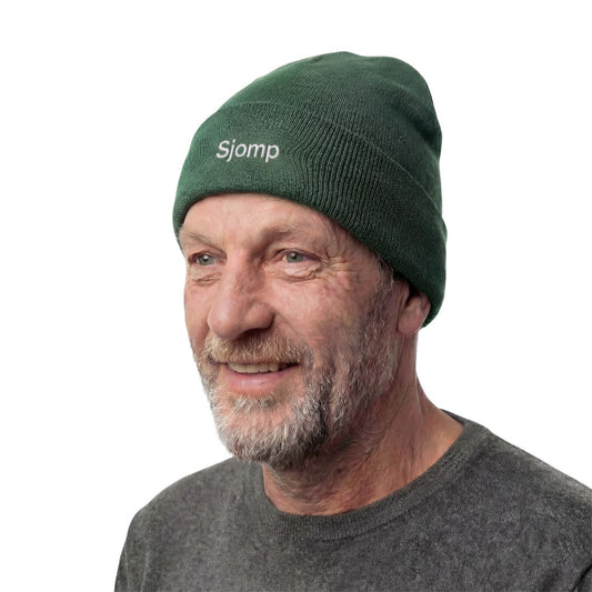 Embroidered Beanie "Sjomp"
