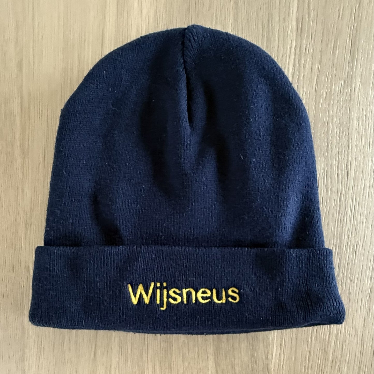 Embroidered Beanie "Wijsneus" SAMPLE SALE